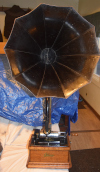 an image of Edison Fireside Phonograph, Cygnet horn, H reproducer