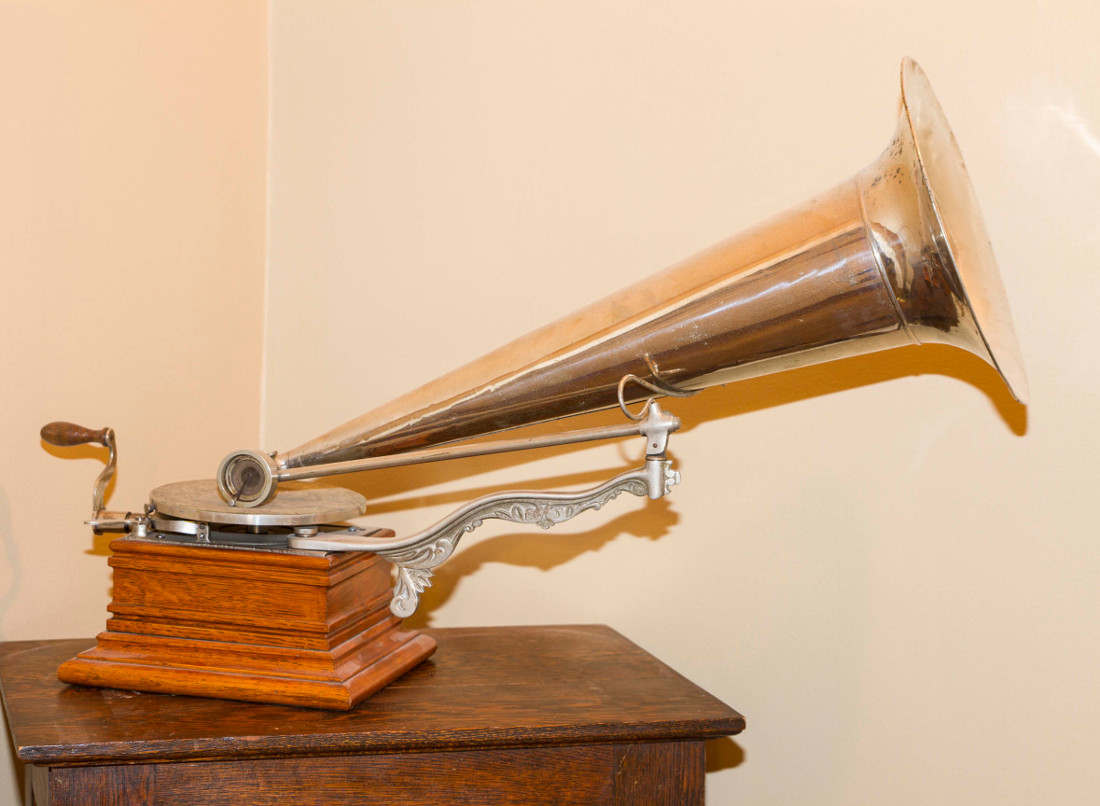  C Zonophone, special ribbed case