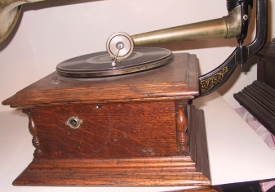 Zon-o-Phone rear mount, Grand Opera model