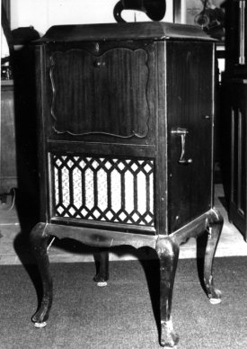Multiphone phonograph